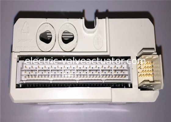 Un bon prix. ABB DI814 3BUR001454R1 Entrée Numérique 24V c.c. Source de courant 2x8 canaux, en ligne