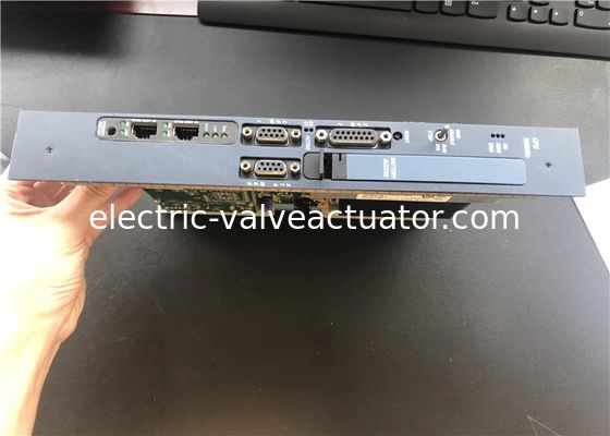 Un bon prix. IC698CRE020 pour le Rx7i est un CPU haute disponibilité de 700 MHz pesant 1,524 lbs. en ligne