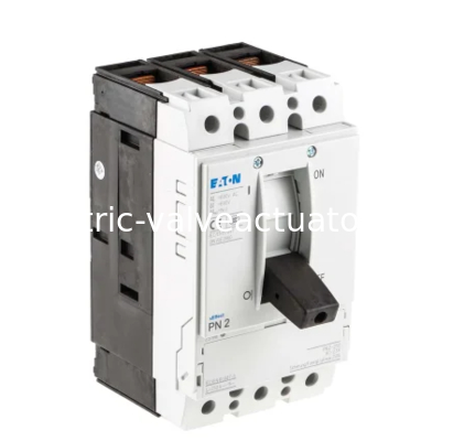 Un bon prix. Disjoncteur Eaton PN2-250, capacité de coupure de 80 kA, protège les systèmes électriques à forte demande en ligne