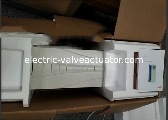 Un bon prix. L'inverseur à fréquence variable ABB ACS800-104-0320-5+C126+E205+V991 en ligne