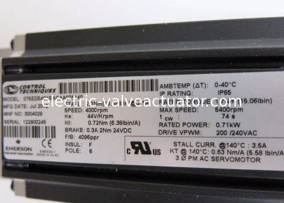 Un bon prix. 075E2B401BACAA075140 Servo Motor FM 75 MM Frame Size 220 VAC Standard Peak Torque en ligne