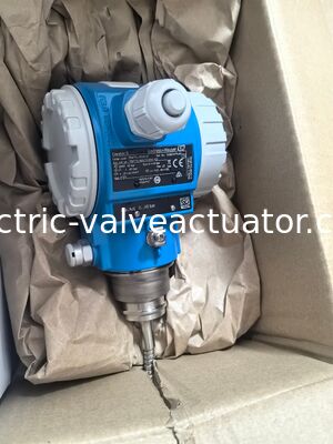 Un bon prix. Transmetteur de pression Endress+Hauser PMP75-ABA1S18B41AU avec capillaire de 2 mètres, sortie 4-20 mA HART et matériau PTFE pour applications industrielles en ligne