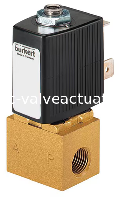 Un bon prix. Valve solénoïde compacte à trois ports de type Bürkert 6012 pour les applications de commutation de direction en ligne