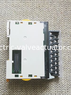 Un bon prix. Omron CJ1W-AD081-V1 Module d'entrée analogique pour les contrôleurs CJ2M en ligne