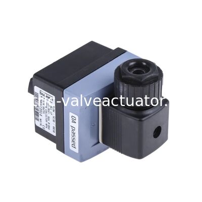 Un bon prix. Contrôleur de débit compact Burkert 8030, modèle 423914, fonctionnant en courant continu à 30 V pour un contrôle précis des fluides dans les applications industrielles et procédurales. en ligne